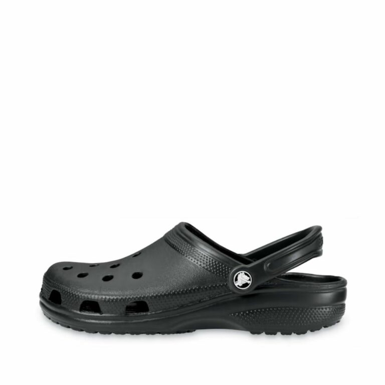 Crocs sandal i sort med rem og blød sål til dame og herre