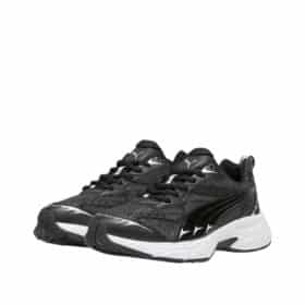 Puma sko sort og hvid. Det er en unisex model, som er moderne og komfortabel til en travl hverdag