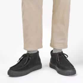 clarks-torhill-hi-stoevle-herre-sort-1