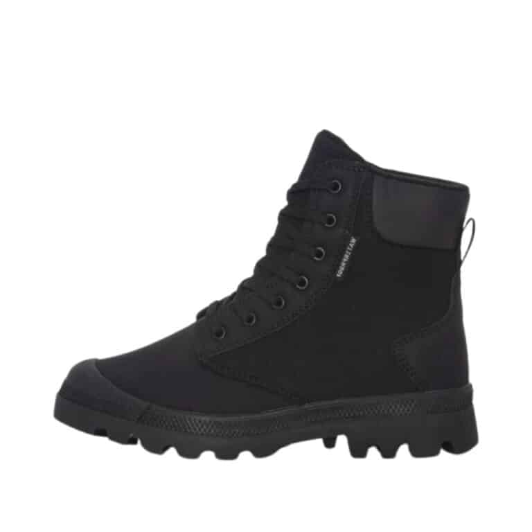 Network støvle til dame i sort. Støvlerne er udstyret med snøre og funktionel lynlås. Model: 43-09281-01.