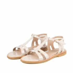 Angulus sandal til dame i beige. Feminine lak sandal med stropper i det fineste læder fra Angulus. Model: 5415-111-2807.
