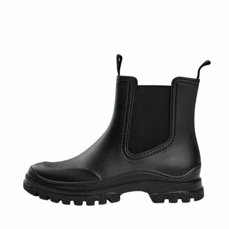 Sofie Schnoor gummistøvle til dame i sort med elastik i begge sider og flotte detaljer