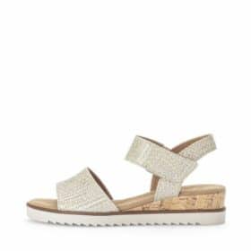 Gabor sandal til dame i guld med flot mønster og kilehæl