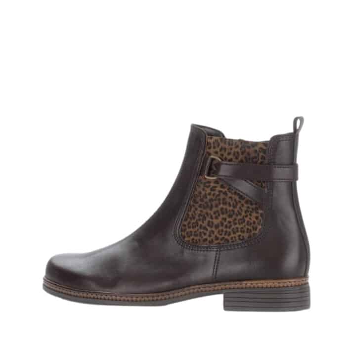 Gabor støvle til dame i mørkebrun med skindoverdel og udtagelig sål samt elastik og lynlås