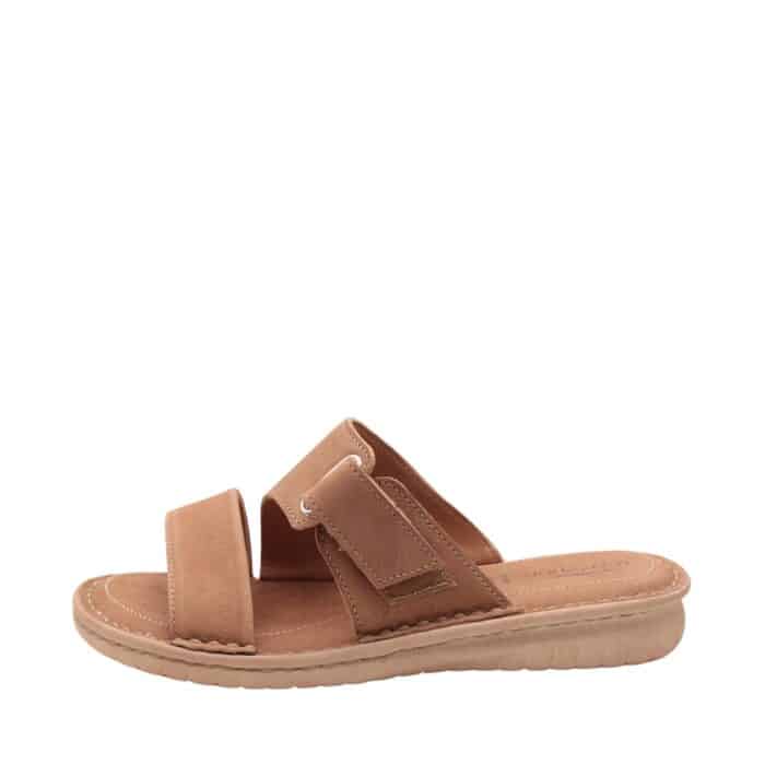 Relaxshoe sandal til dame i beige, lavet af 100% skind med velcrorem