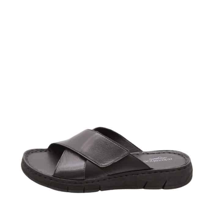 Relaxshoe sandal til dame i sort skind, med velcrorem og hæl på 3,5 cm
