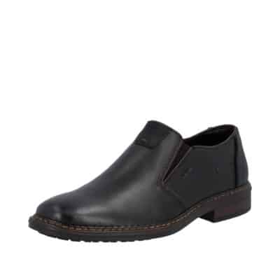 Rieker hyttesko til herre i sort med skindoverdel og skindsål samt ekstra bredde H og elastik