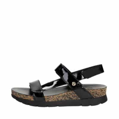 Panama Jack Selma B26 sandal til dame i sort lak, lavet af 100% skind med kilehæl