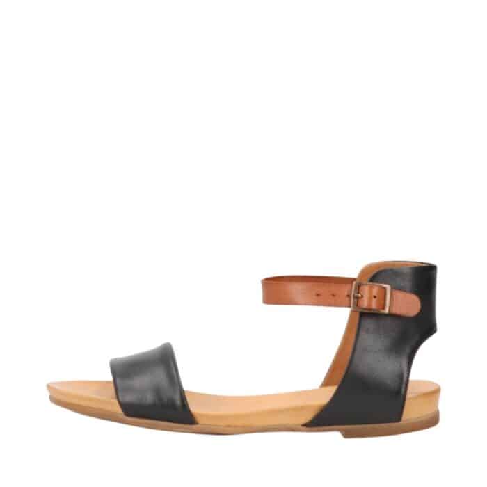 Shoedesign Copenhagen Annika sandal til dame i sort, med 100% skindkvalitet og ankelrem med spænde