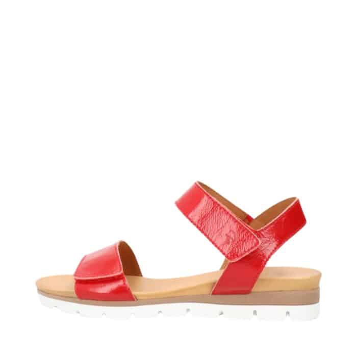 Shoedesign Copenhagen Toscana P sandal til dame i rød lak, lavet af 100% skind med to velcroremme
