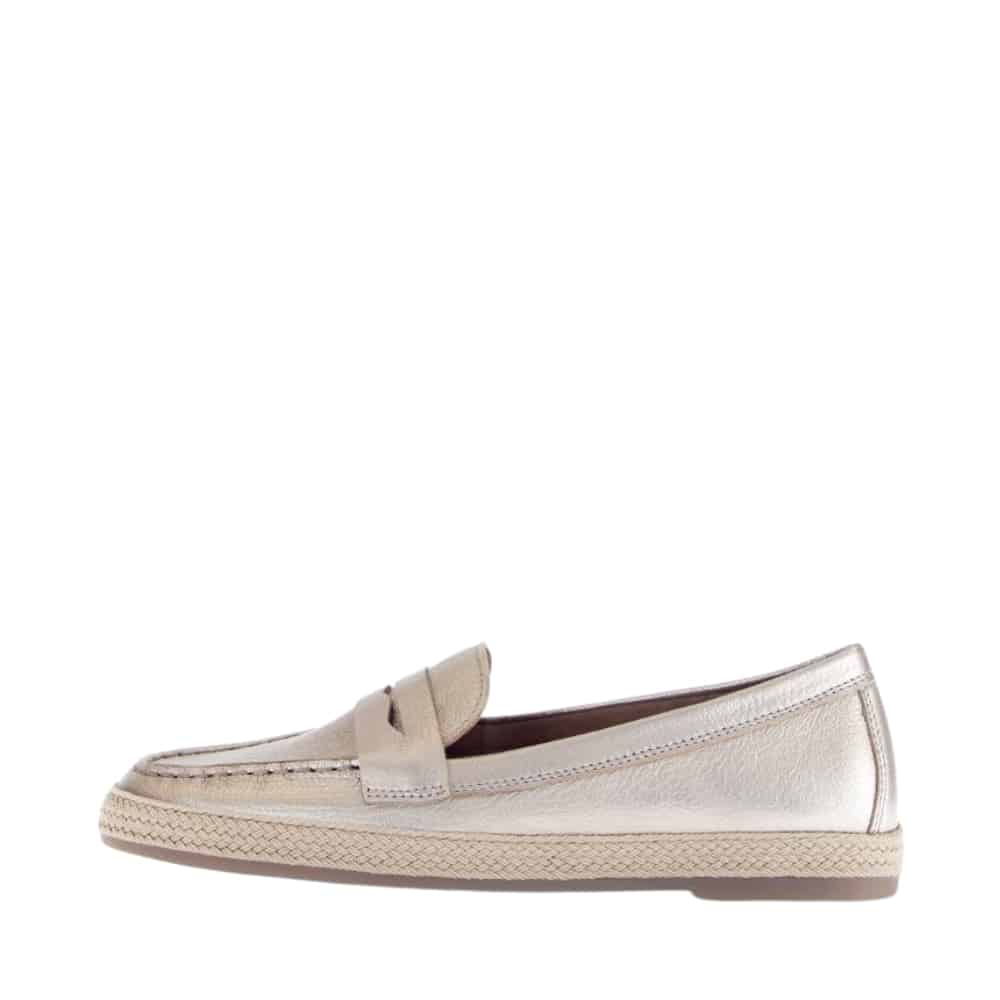 Gabor loafers til dame i metallic guld, med flotte detaljer samt 100% skindkvalitet