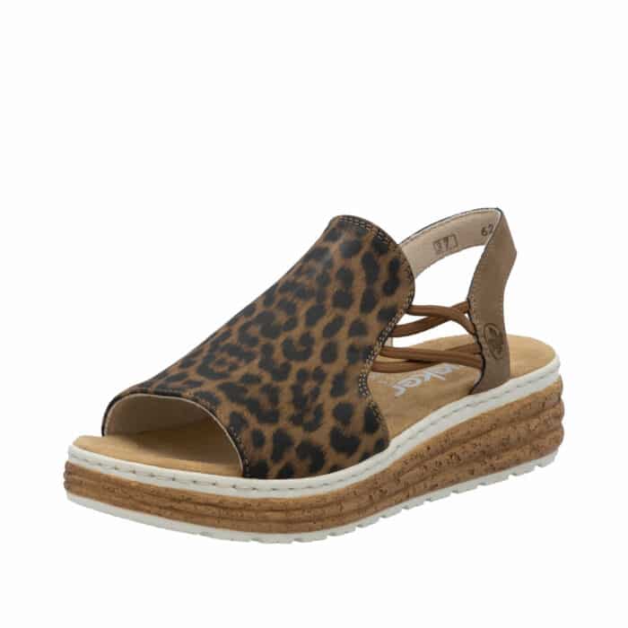 Rieker sandal til dame i leopard med elastik og ekstra bredde samt plateausål på 4,5 cm