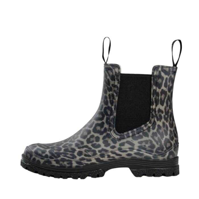 Sofie Schnoor gummistøvle til dame i leopard, med elastik i begge sider samt slidstærk sål