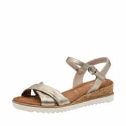 Tamaris sandal til dame i guld, med krydsrem og ankelrem samt kilehæl på 4,5 cm