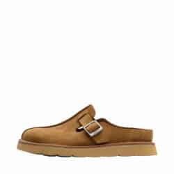 Clarks Solsbury Mule sko til herre i brunt ruskind med justerbar spænde og EVA-sål