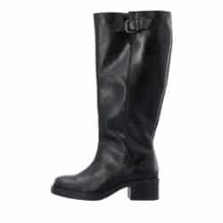 Cashott Casrikke Wide Pull lang støvle til dame i sort skind med lynlås og spænde samt blokhæl på 5 cm.