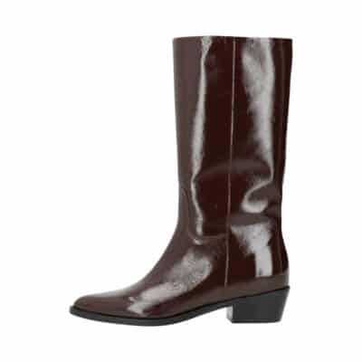 Phenumb Copenhagen Confidence P støvle til dame i mørkebrun lak med skindkvalitet og spids snude samt blokhæl på 4,5 cm.