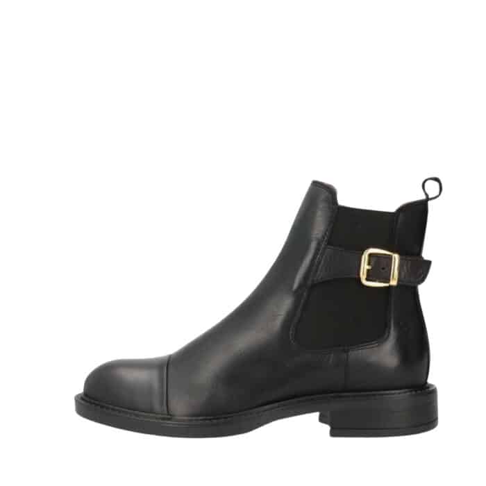 Shoedesign Copenhagen Beatrice støvle til dame i sort skind med lynlås og elastik samt lille hæl på 3 cm.