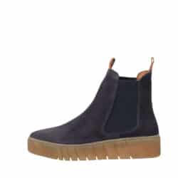 Shoedesign Copenhagen Mooved S damestøvle i mørkeblå ruskind med elastik i begge sider samt lille kilehæl på ca 4 cm.