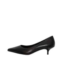 Duffy Salica Uno pumps til dame i sort med spids snude og stilethæl på ca. 4 cm.