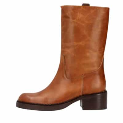 Phenumb Copenhagen Exposed støvle til dame i cognac, lavet af kernelæder med blokhæl på 5 cm.