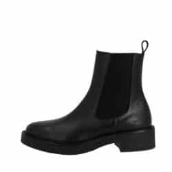 Angulus støvle til dame i sort skind med elastik og blokhæl på 4 cm.