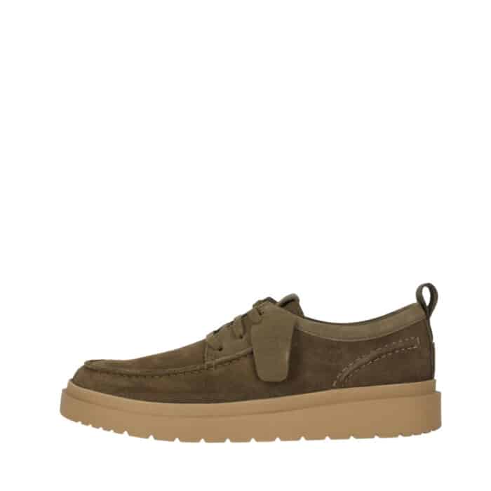 Clarks Polden Moc sneakers til herre i oliven med ruskindsoverdel og udtagelig sål samt let og fleksibel ydersål
