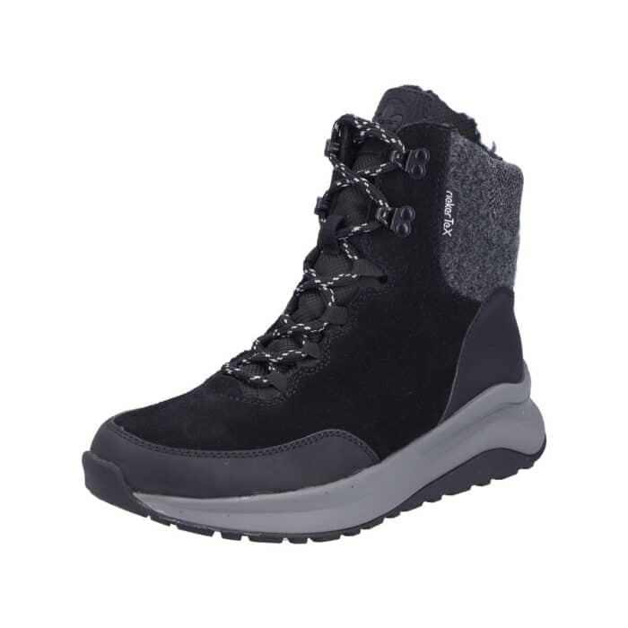 Rieker vinterstøvle til dame i sort med varm foring og Rieker-Tex samt udtagelig sål og ydersål med metalpigge