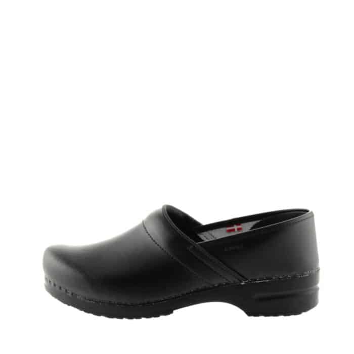 Sanita træsko til herre i sort med hælkappe og blød gummisål