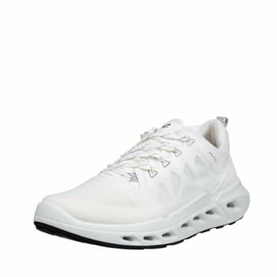 Ecco Biom 720 sneakers til dame i hvid mesh med snørebånd og udtagelig indersål samt gummisål med stødabsorbering