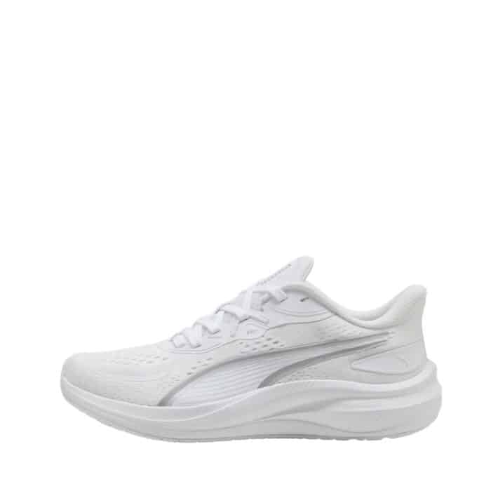 Puma Skyrocket Lite 2 sneakers til dame i hvid med snørebånd og udtagelig SoftFoam+ indersål og robust gummisål