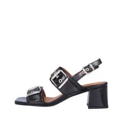 Billi Bi sandal til dame i sort med en glat skindoverdel og en blokhæl på 5 cm samt justerbare spænder