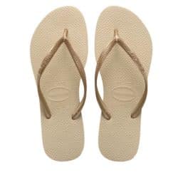 Havaianas Slim klipklapper til dame i beige med gummisål og tå-rem samtidig med at de er vandtætte