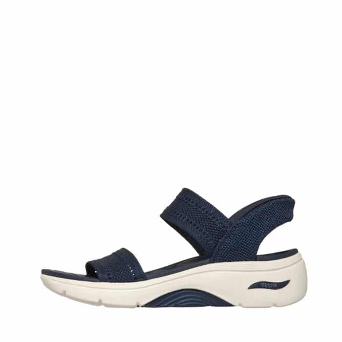Skechers Slip-in Arch Fit 2.0 Kennedy sandal til dame i blå med fast hælkappe og Arch-fit svangstøtte samt en polstret hælpude