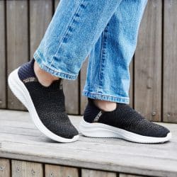 skechers-slip-in-ultra-flex-3-0-glitter-me-sko-dame-sort-149591-5