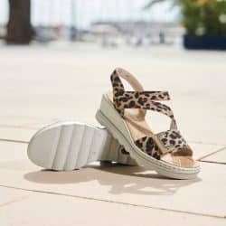 rieker-sandal-dame-leopard-67410-90-1