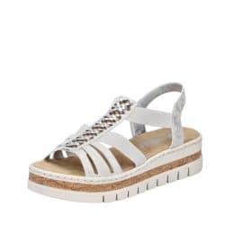 Rieker sandal til dame i sølv med flot detalje foran samt stødabsorberende kilehæl på 4,5 cm.