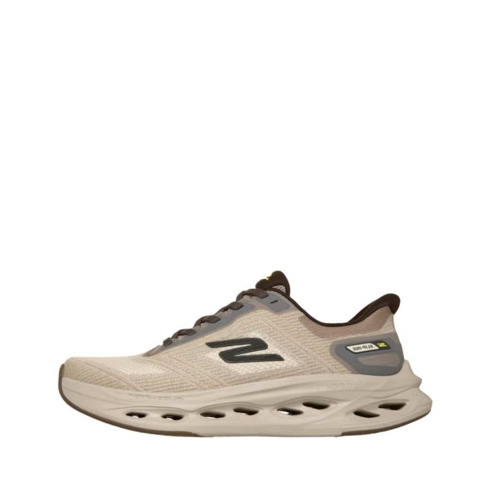 Skechers Max Cushioning Glide-Step til herre i beige med slip-in og Air-Cooled Goga Mat komfort indersål.