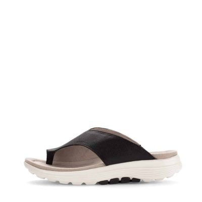 Gabor Rollingsoft sandal til dame i sort med tå-rem samt skindoverdel og øget svangstøtte