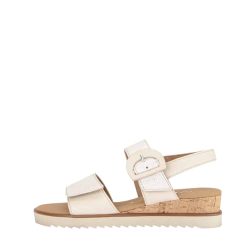 Gabor sandal til dame i beige med kilehæl på 4,5 cm samt skindoverdel og justerbar velcrorem