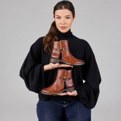 rieker-stoevle-dame-brun-74856-22-2.jpg